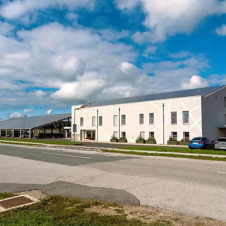 Garni Krsko Leskovec pri Krskem