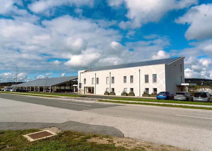 Garni Krsko Leskovec pri Krskem